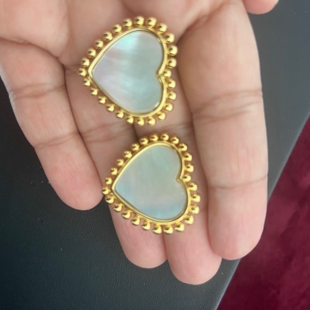 TORY BURCH • Gold Heart MOP STATEMENT Clip on Earrings